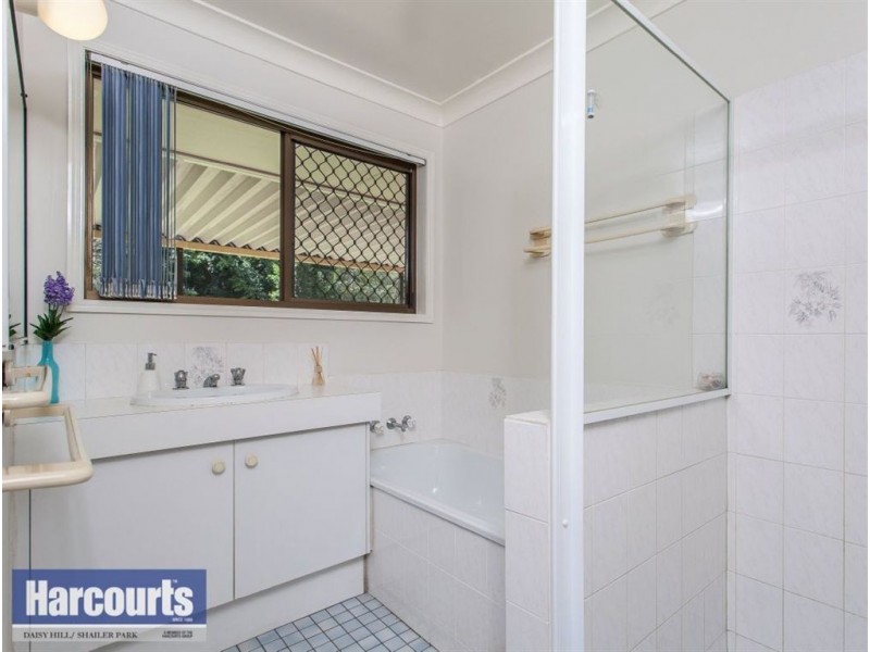 55 Lobelia Avenue, Daisy Hill QLD 4127