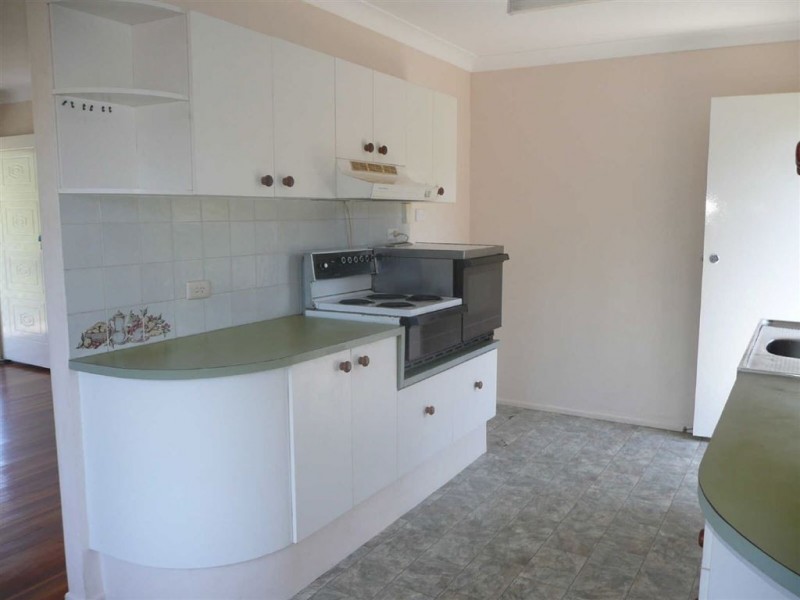 9 Deodar St, Woodridge QLD 4114
