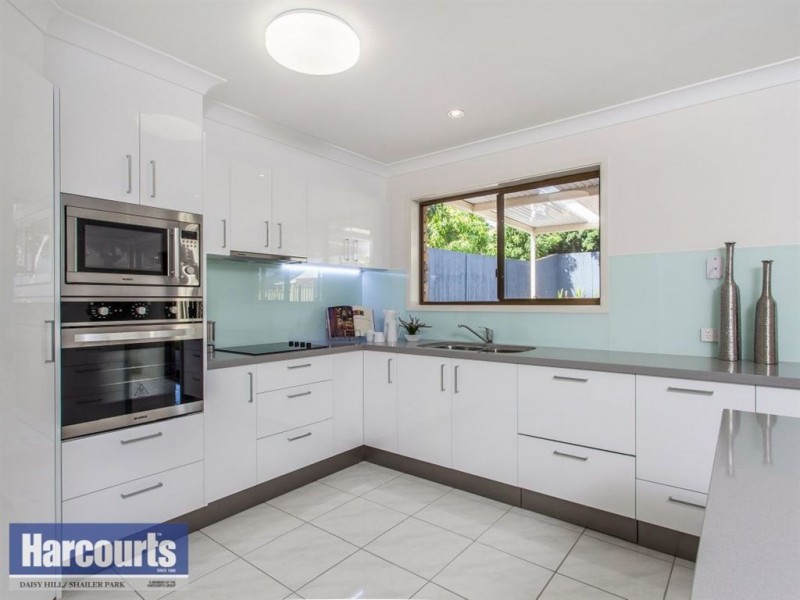 9 Ermington Street, Daisy Hill QLD 4127