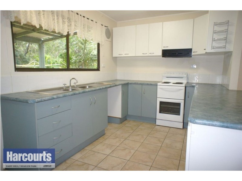 8 Forest Street, Daisy Hill QLD 4127