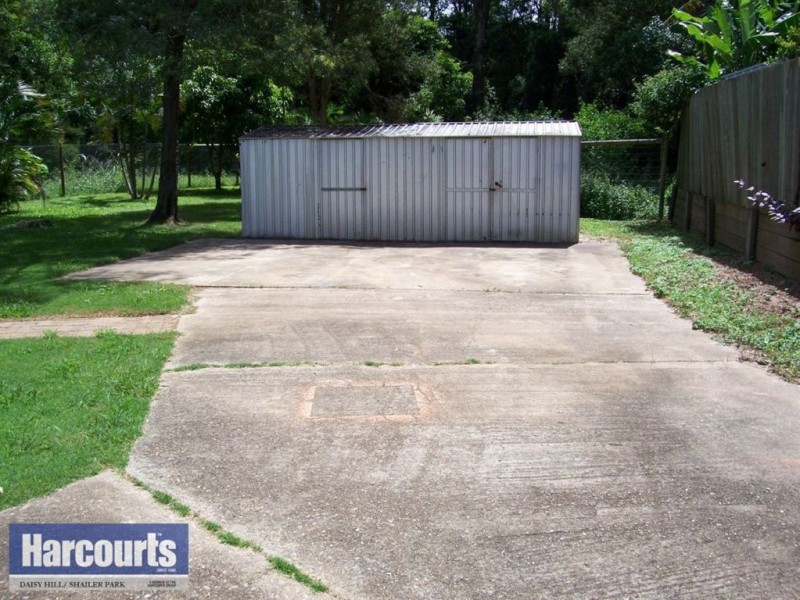 8 Forest Street, Daisy Hill QLD 4127
