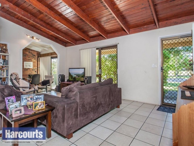 24 Willoughby Crescent, Springwood QLD 4127