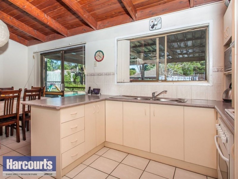 24 Willoughby Crescent, Springwood QLD 4127