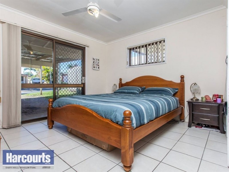 24 Willoughby Crescent, Springwood QLD 4127