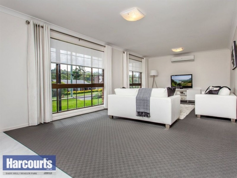 9 Ermington Street, Daisy Hill QLD 4127