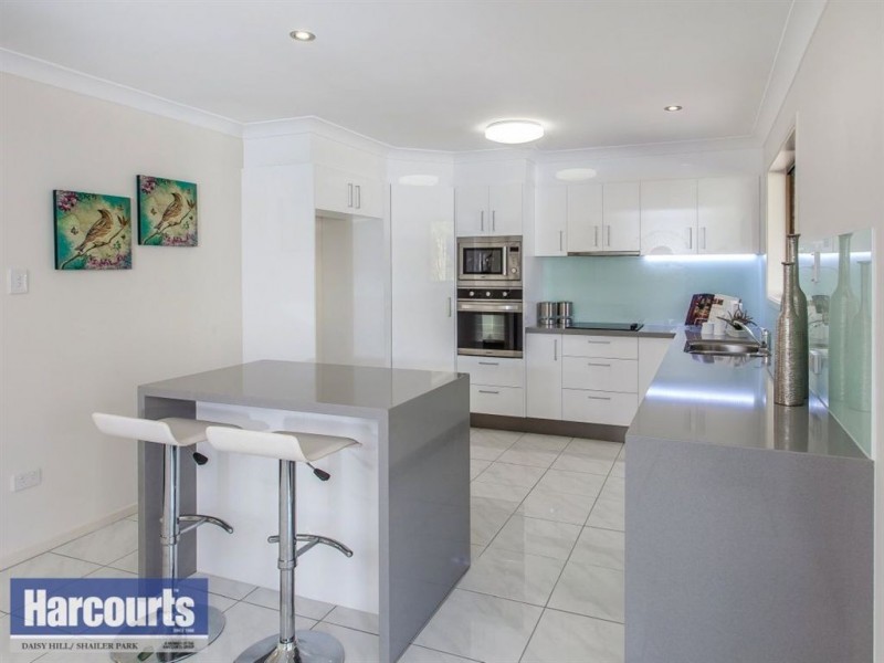 9 Ermington Street, Daisy Hill QLD 4127