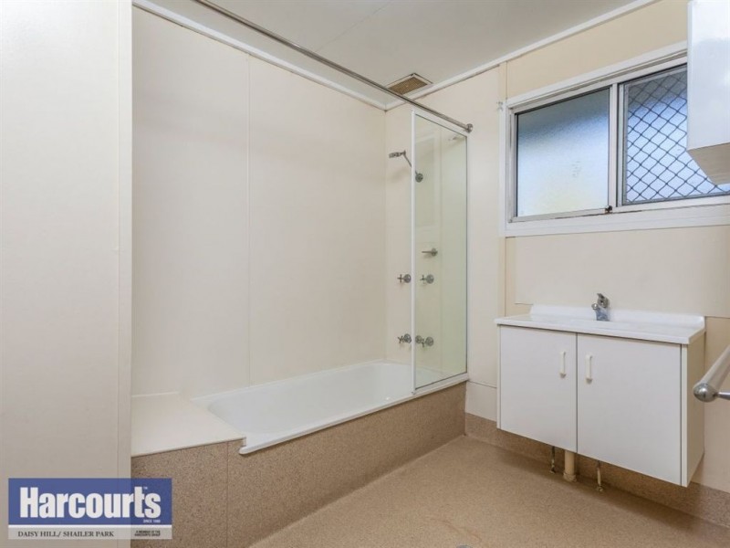 10 Bellis Street, Daisy Hill QLD 4127