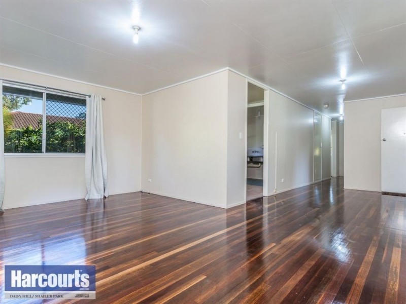 10 Bellis Street, Daisy Hill QLD 4127