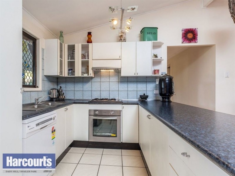 13 Hyacinth Street, Daisy Hill QLD 4127