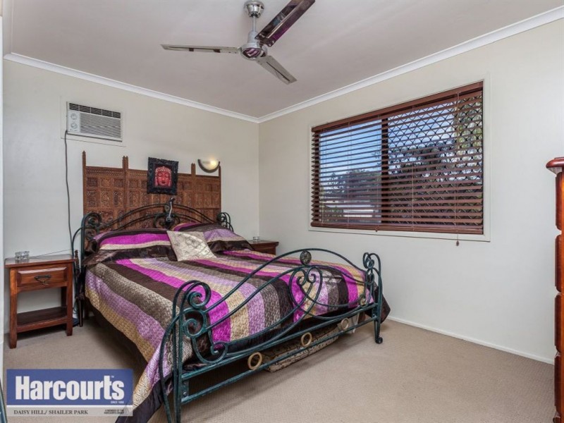 13 Hyacinth Street, Daisy Hill QLD 4127