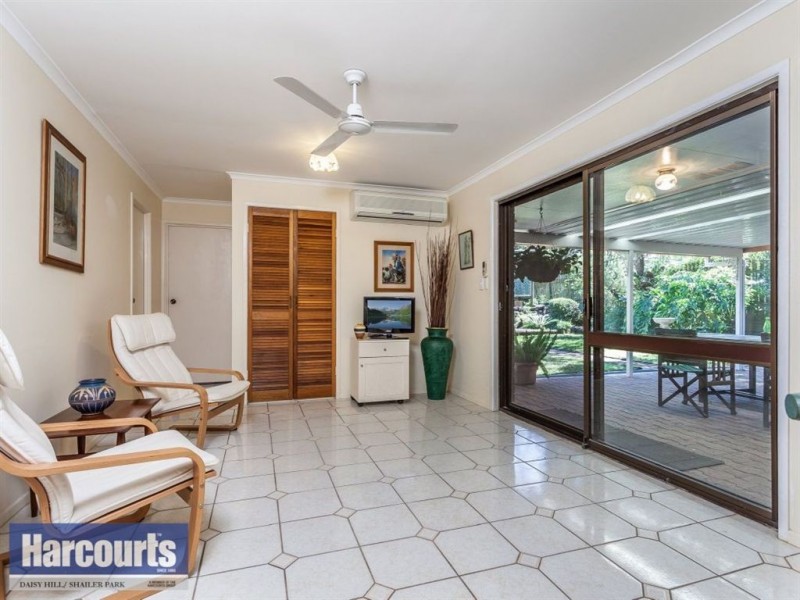 24 Raleigh Street, Springwood QLD 4127