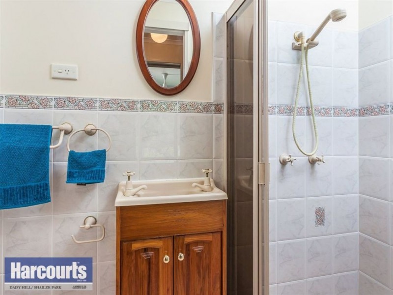 24 Raleigh Street, Springwood QLD 4127