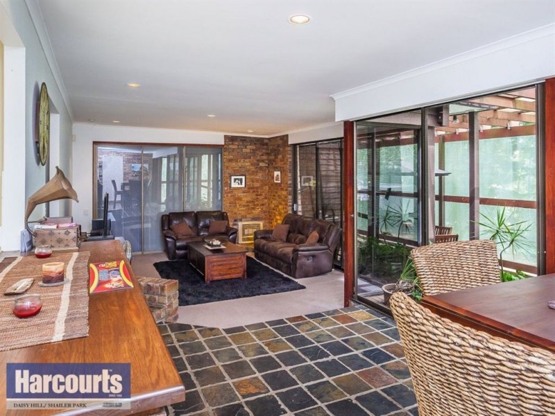 26 Roselea Street, Shailer Park QLD 4128