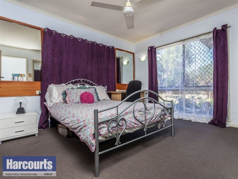 25 Wenlock Crescent, Springwood QLD 4127