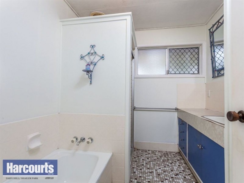 8 Carissa Street, Shailer Park QLD 4128