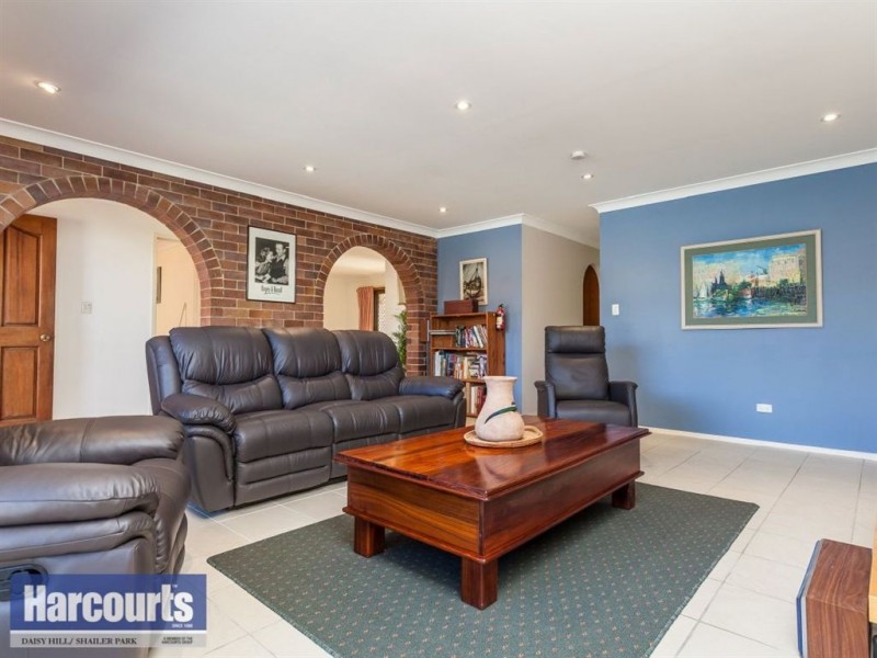 44 Plateau Drive, Springwood QLD 4127