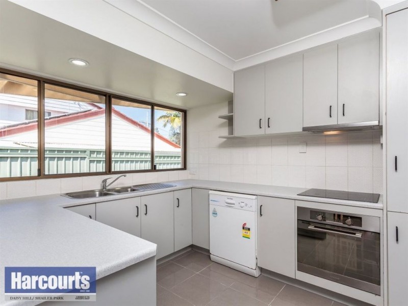 19 Village Drive, Daisy Hill QLD 4127