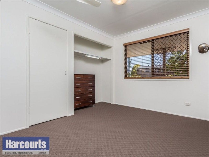 19 Village Drive, Daisy Hill QLD 4127