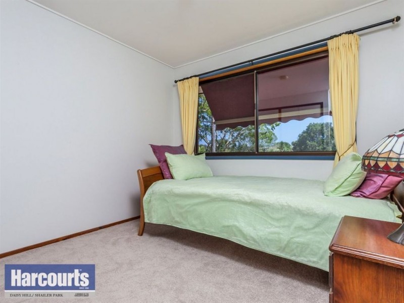 11 Forest Street, Daisy Hill QLD 4127