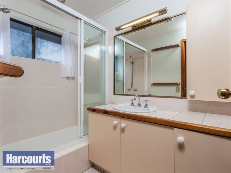 11 Forest Street, Daisy Hill QLD 4127