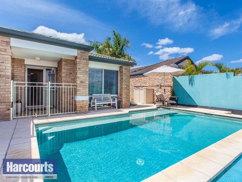 6 Links Avenue, Meadowbrook QLD 4131