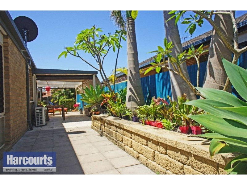 6 Links Avenue, Meadowbrook QLD 4131