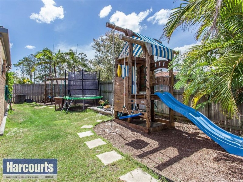 6 Links Avenue, Meadowbrook QLD 4131