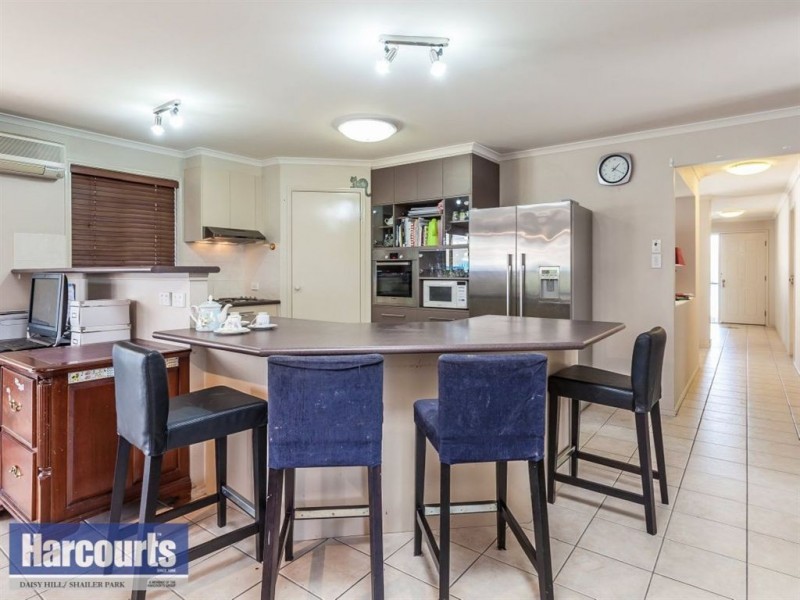 6 Links Avenue, Meadowbrook QLD 4131