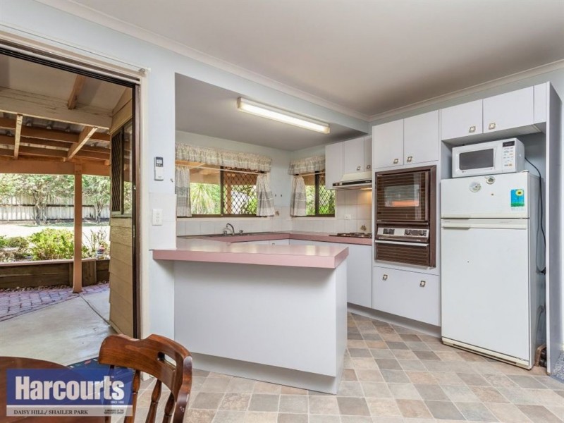 13 Oxley Circuit, Daisy Hill QLD 4127