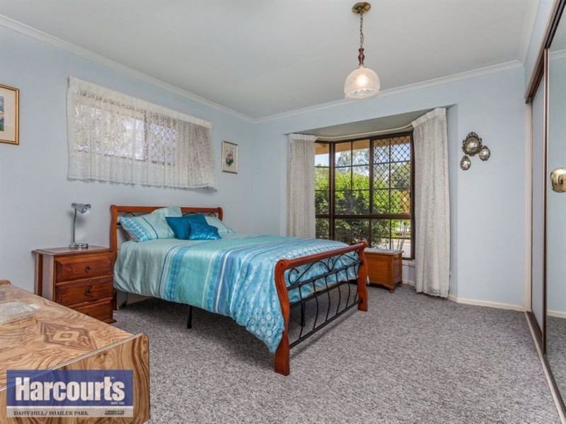 13 Oxley Circuit, Daisy Hill QLD 4127