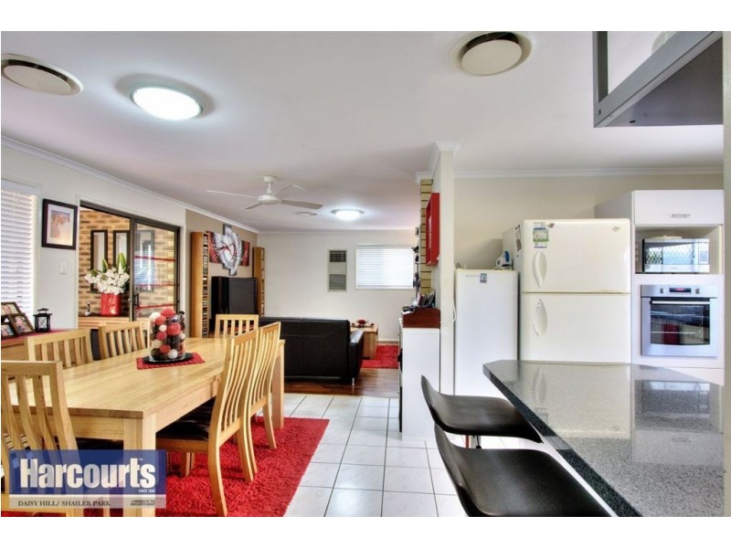 6 Caloola Drive, Springwood QLD 4127