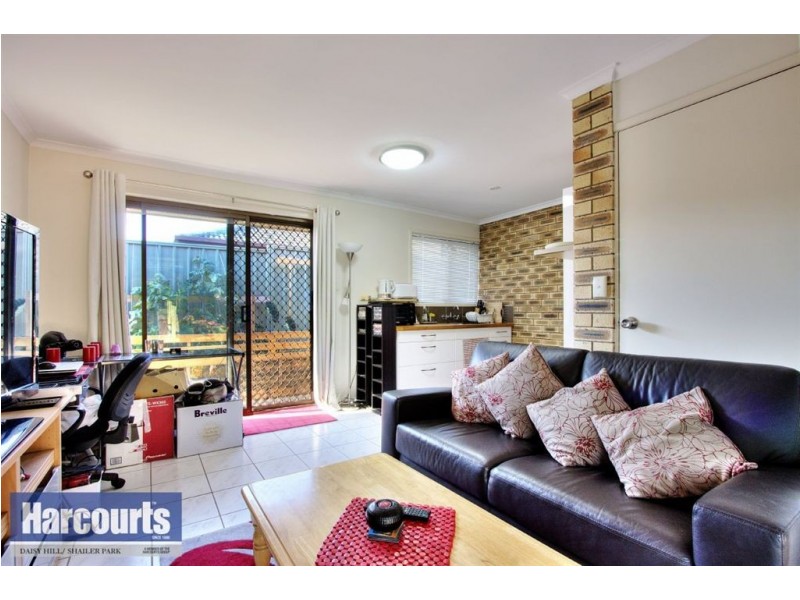 6 Caloola Drive, Springwood QLD 4127