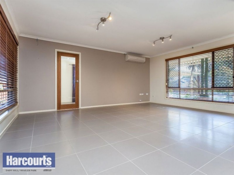 5 Trusan Place, Tanah Merah QLD 4128