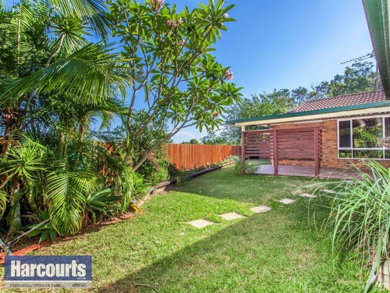 5 Trusan Place, Tanah Merah QLD 4128