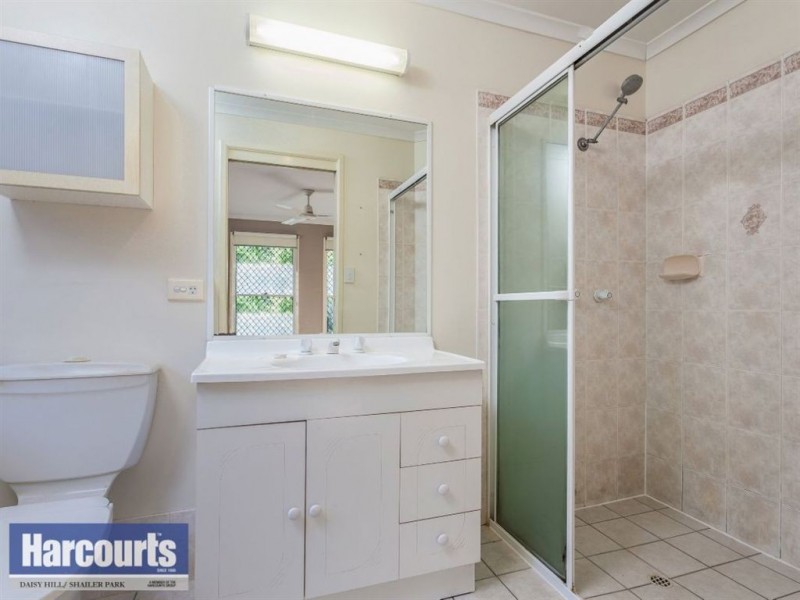5 Trusan Place, Tanah Merah QLD 4128