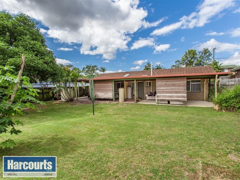 18 Whitfield Avenue, Springwood QLD 4127