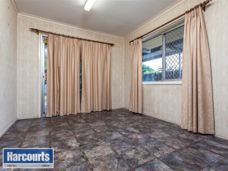18 Whitfield Avenue, Springwood QLD 4127