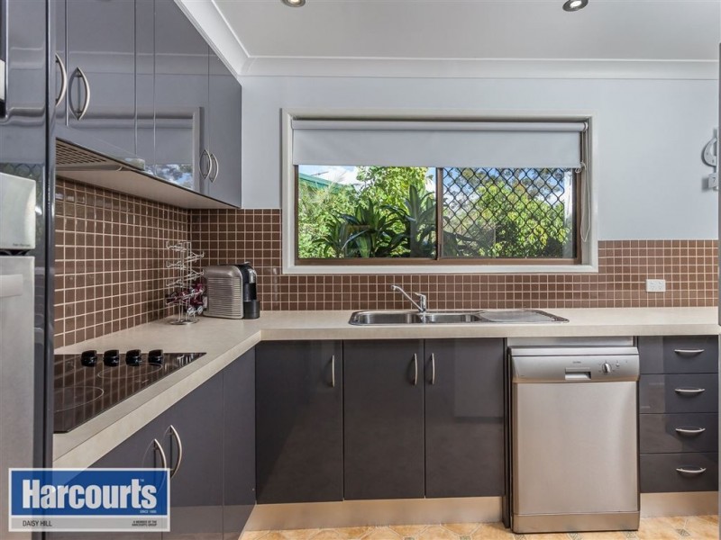 210 Upper Lyndale Street, Shailer Park QLD 4128