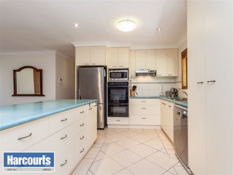 11 Oxley Circuit, Daisy Hill QLD 4127