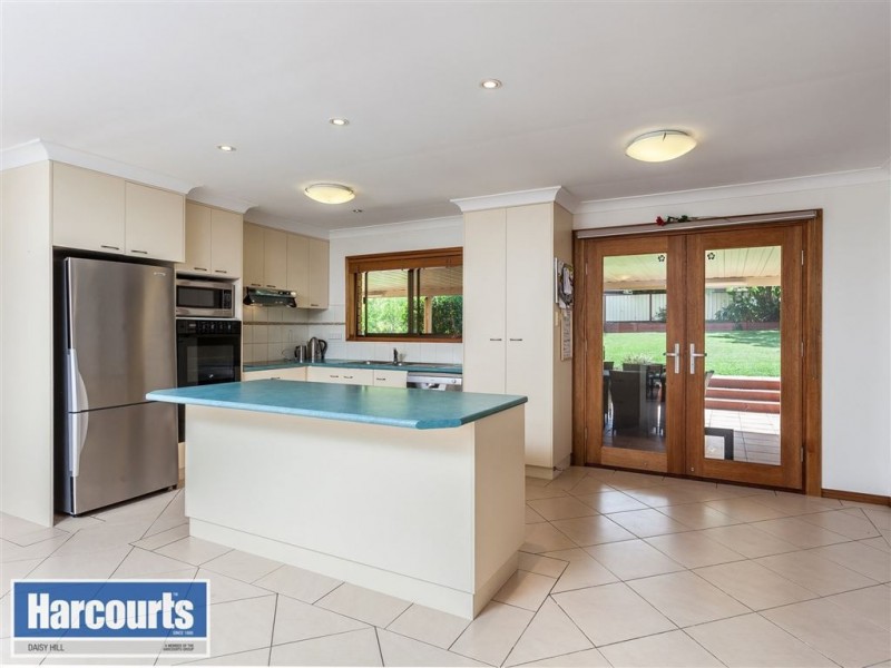 11 Oxley Circuit, Daisy Hill QLD 4127