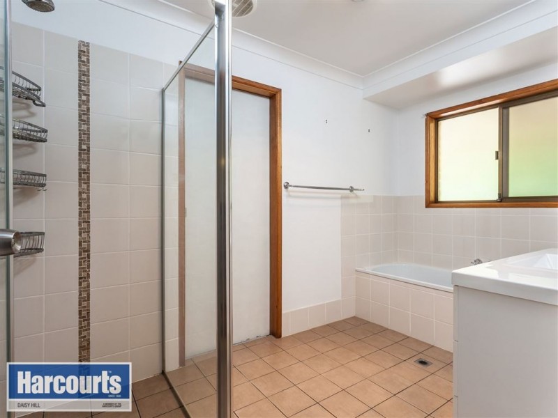 11 Oxley Circuit, Daisy Hill QLD 4127