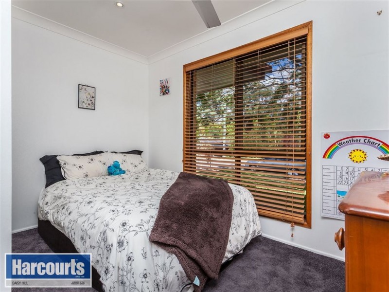11 Oxley Circuit, Daisy Hill QLD 4127