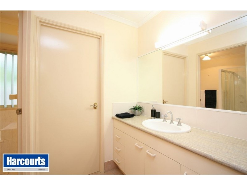 4 Cameron Court, Daisy Hill QLD 4127