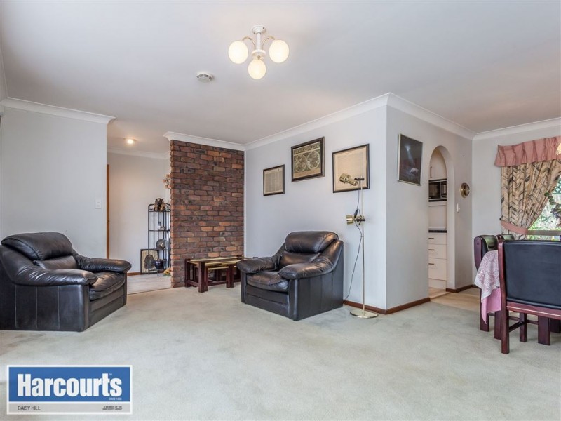 28 Ellendale Crescent, Daisy Hill QLD 4127