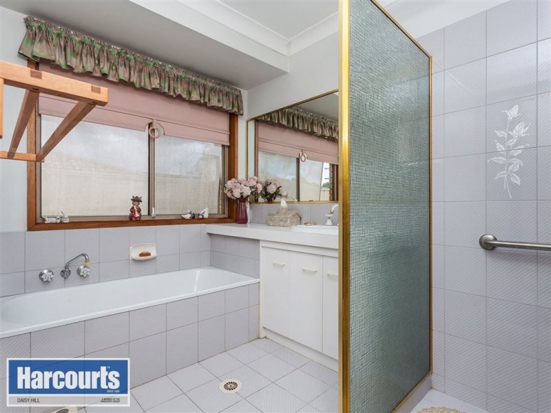 28 Ellendale Crescent, Daisy Hill QLD 4127