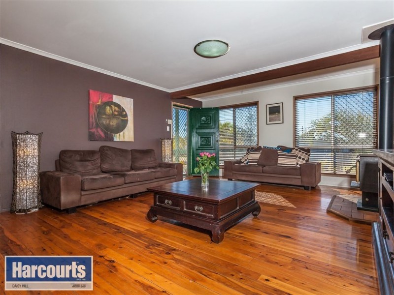 8 Dewar Drive, Loganholme QLD 4129