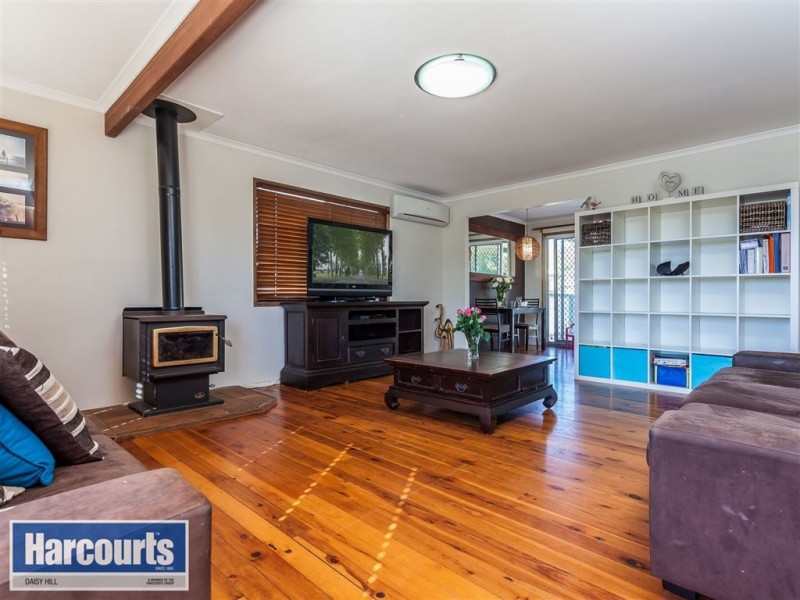 8 Dewar Drive, Loganholme QLD 4129