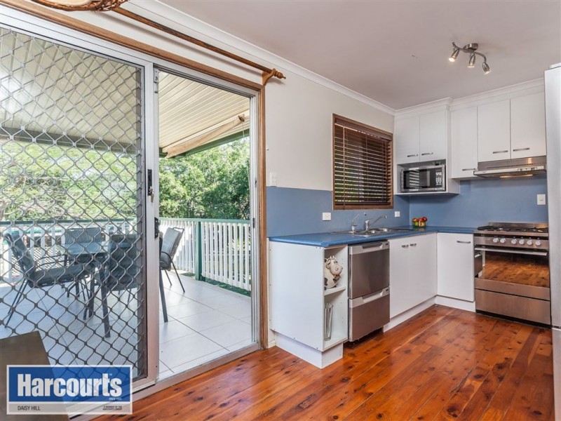 8 Dewar Drive, Loganholme QLD 4129
