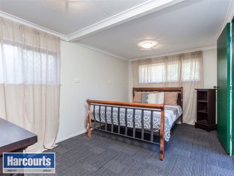 8 Dewar Drive, Loganholme QLD 4129