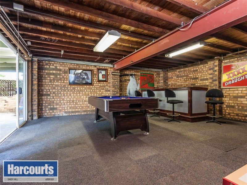 8 Dewar Drive, Loganholme QLD 4129